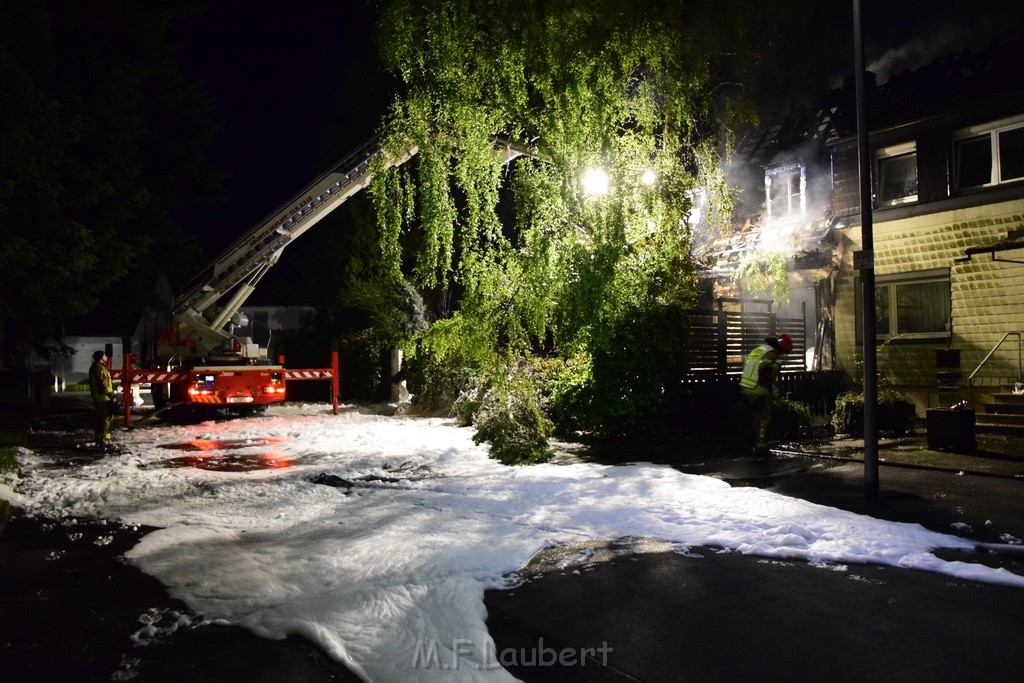 Grossfeuer Einfamilienhaus Siegburg Muehlengrabenstr P0633.JPG - Miklos Laubert